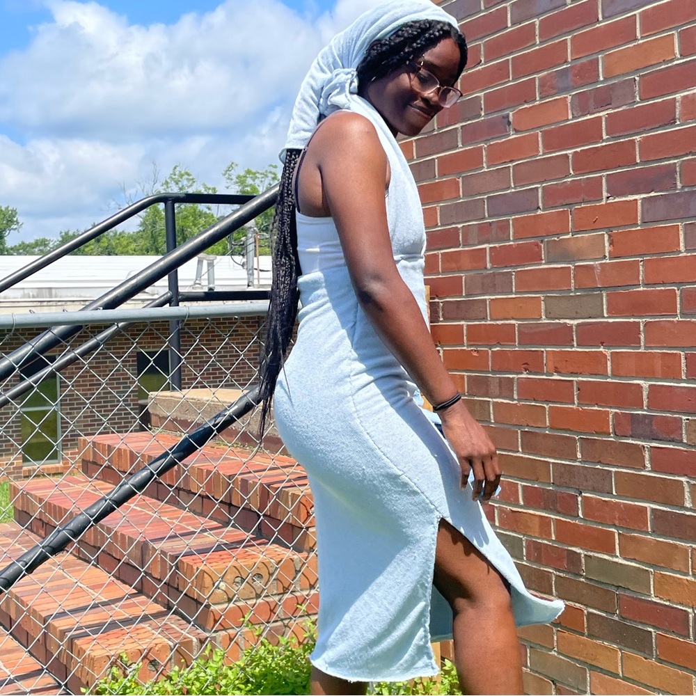 Backless BabyBlue - Picture 2 of 6